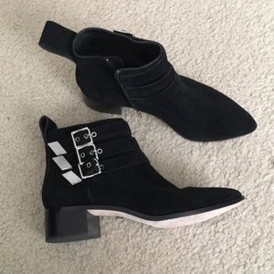 Leoffler Randall suede booties